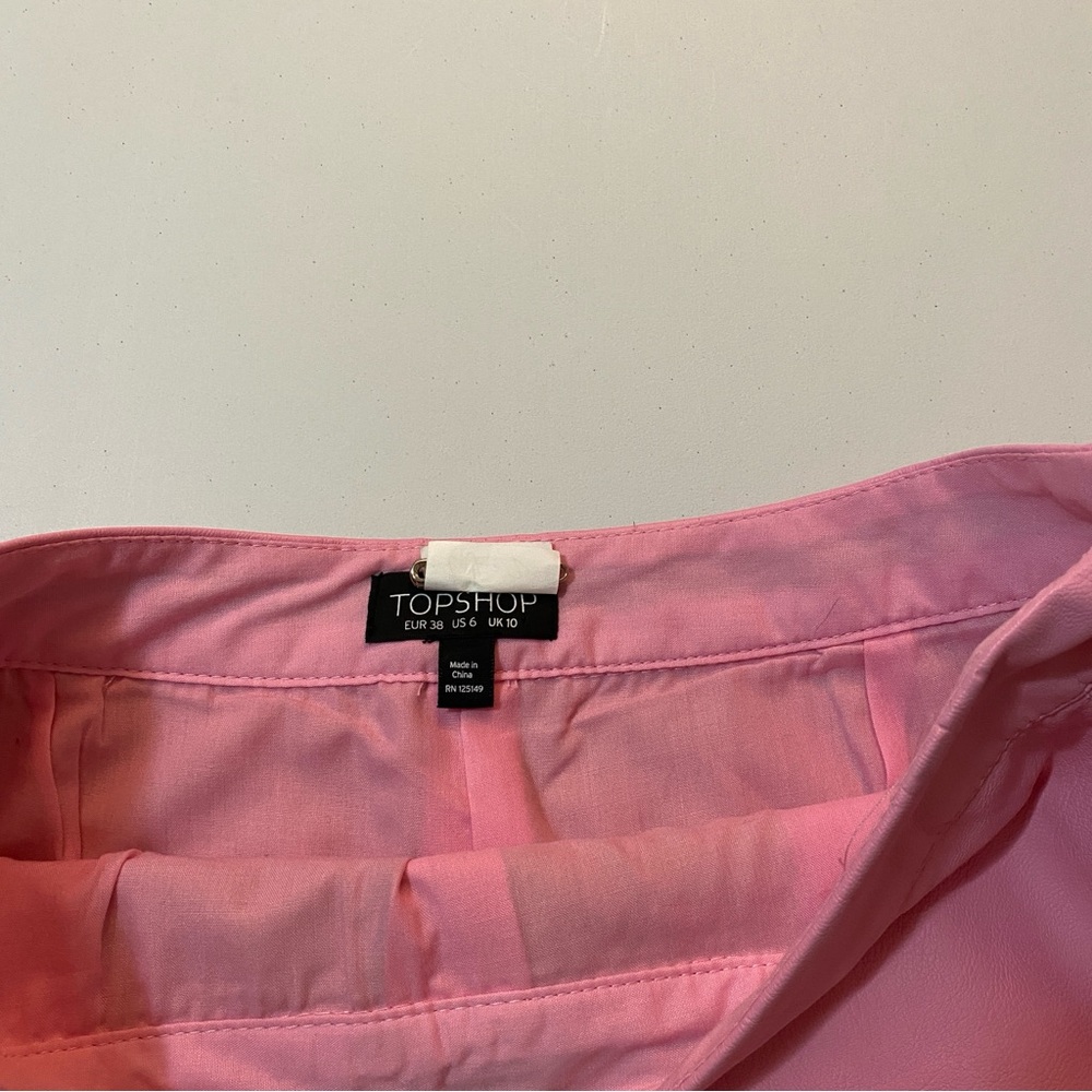 Top Shop | Bubblegum Pink Faux Leather Mini Skirt size: 6 - Picture 4 of 6